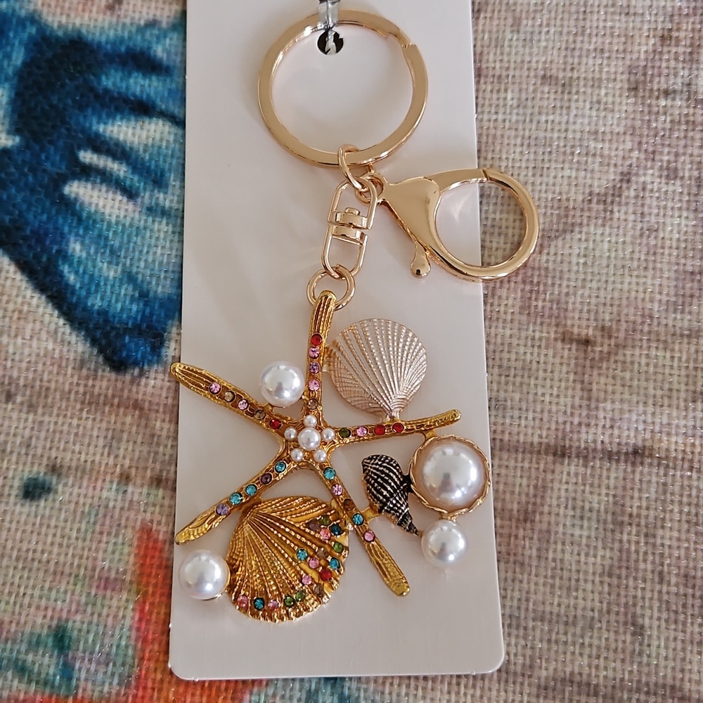 Starfish, Seashells & Pearls Keychain - Picture 6 of 15